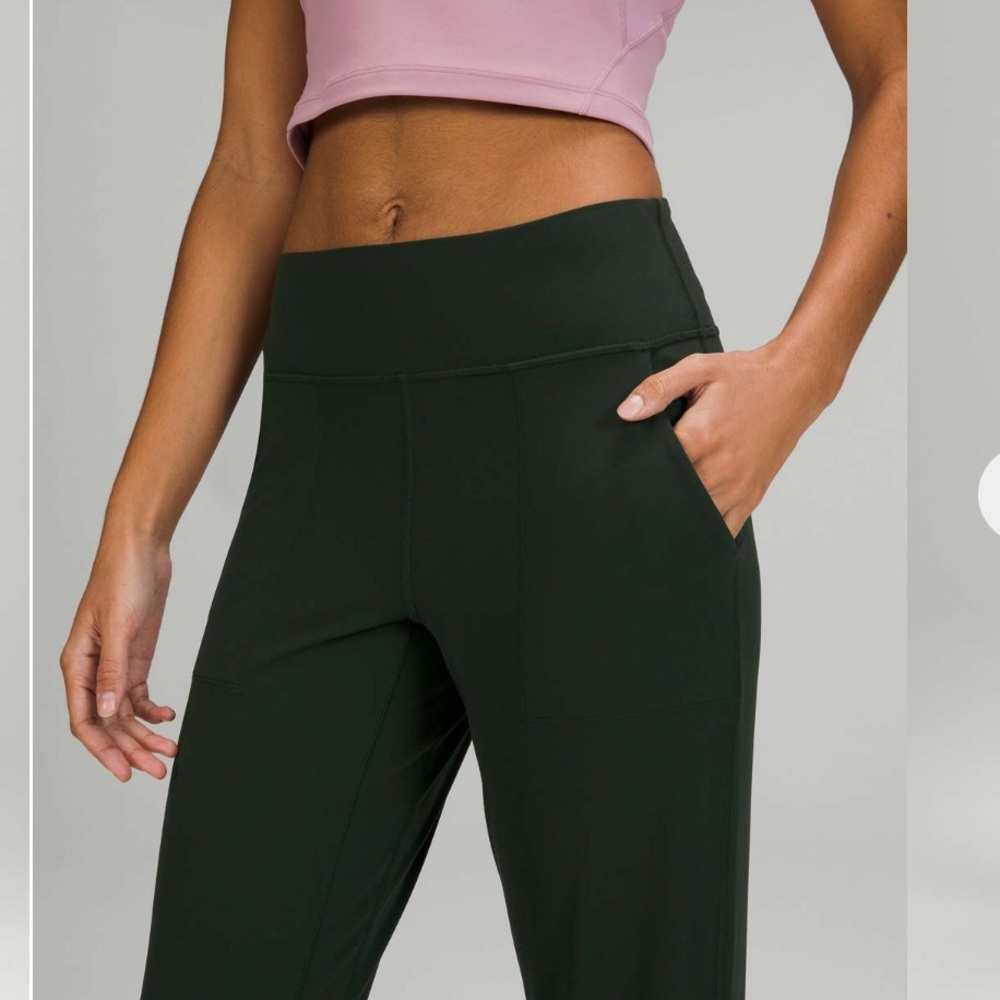 Lululemon Athletica Smoked Spruce Cropped Jogger - Picture 3 of 6